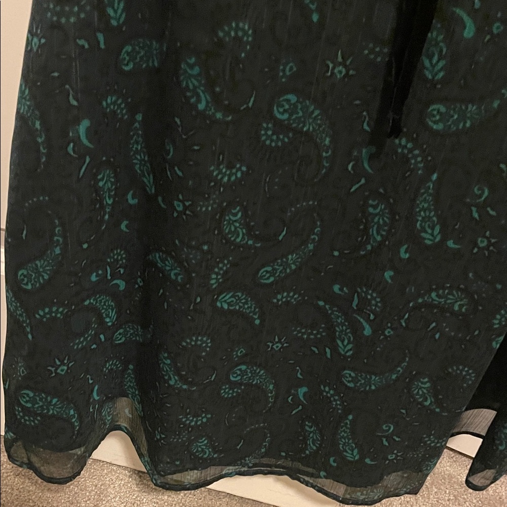 LOFT Dark Green Patterned Blouse - Picture 4 of 4